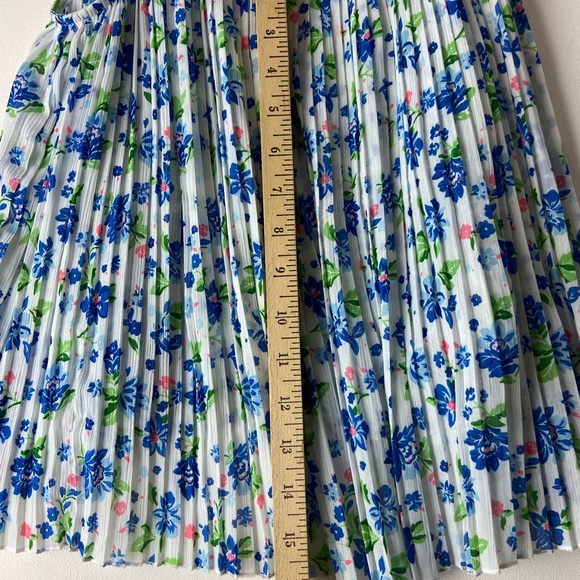 Abercrombie & Fitch Floral Adjustable Strap Floral Tank Top SzS (sku241) - Picture 6 of 8